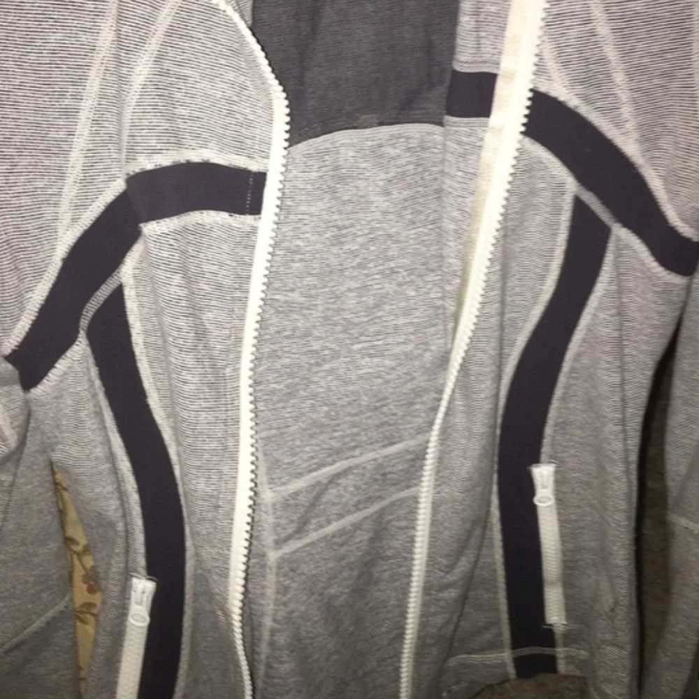 SOLD! - Picture 4 of 4